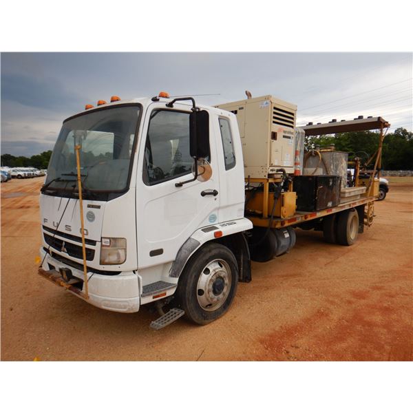 2009 MITSUBISHI FUSO FK260 STRIPING TRUCK