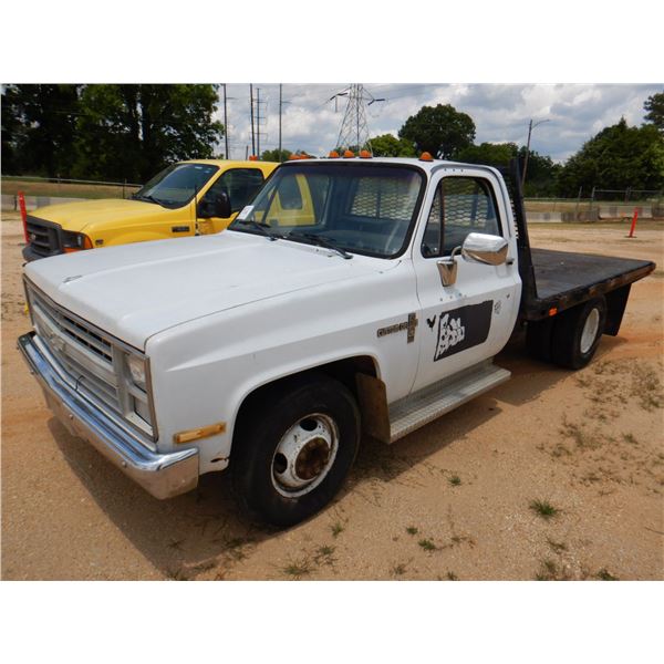 1986 CHEVROLET CUSTOM DELUXE 30 Flatbed Truck