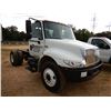 Image 4 : 2007 INTERNATIONAL 4300 Cab and Chassis Truck