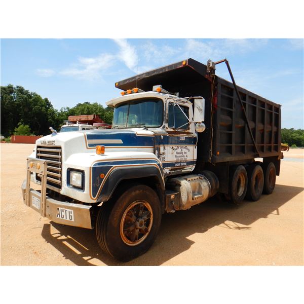 1991 MACK RD688S Dump Truck