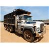 Image 4 : 1991 MACK RD688S Dump Truck