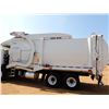 Image 8 : 2020 MACK TE64 TERRAPRO Garbage / Sanitation Truck