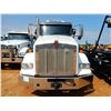 Image 5 : 2011 KENWORTH T800 Roll Off Truck