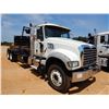 Image 4 : 2013 MACK GU713 Roll Off Truck