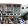 Image 16 : 2016 KENWORTH T680 Day Cab Truck