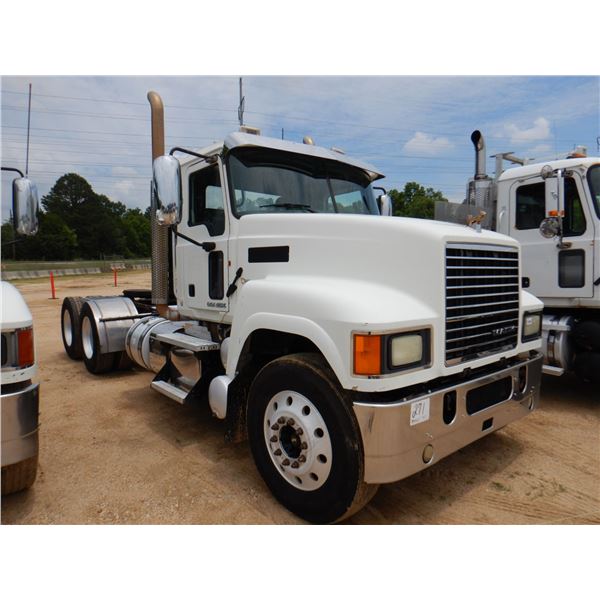 2012 MACK CHU613 Day Cab Truck
