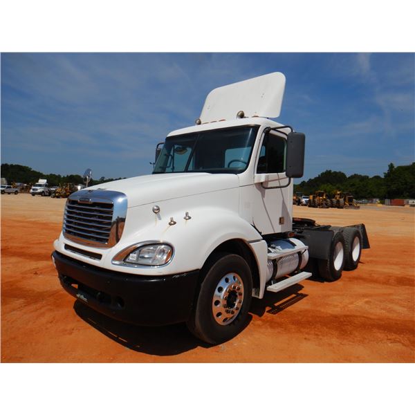 2007 FREIGHTLINER COLUMBIA Day Cab Truck