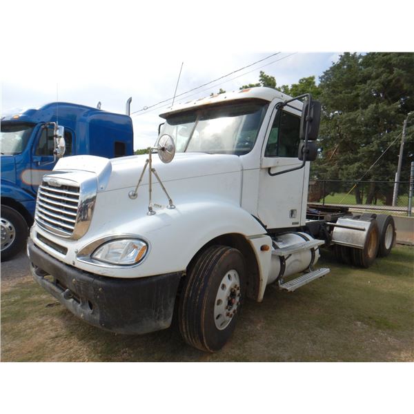 2006 FREIGHTLINER COLUMBIA Day Cab Truck