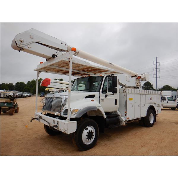 2007 INTERNATIONAL 7300 Bucket Truck