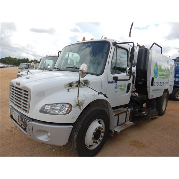 2014 FREIGHTLINER M2 Sweeper Truck