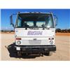 Image 5 : 2002 ELGIN EAGLE SERIES F Sweeper Truck
