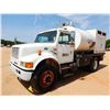 Image 1 : 1998 INTERNATIONAL 4700 Vacuum Truck