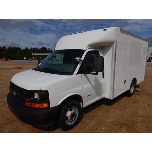 2008 CHEVROLET EXPRESS Box Truck