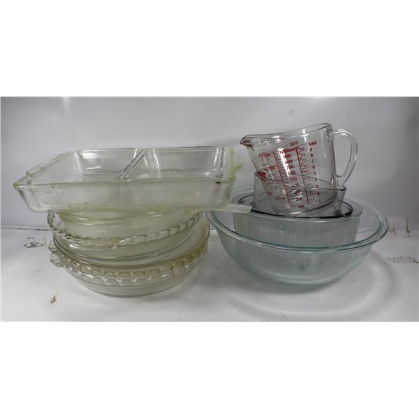 PYREX, FIRE KING,- LOT OF 16 ASSORTED PIECES