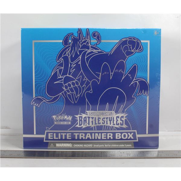 BATTLE STYLES ELITE TRAINER BOX WITH x8 BOOSTERS