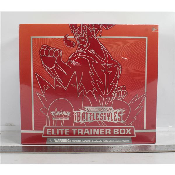 BATTLE STYLES ELITE TRAINER BOX WITH x8 BOOSTERS