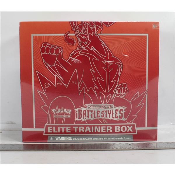 BATTLE STYLES ELITE TRAINER BOX WITH x8 BOOSTERS