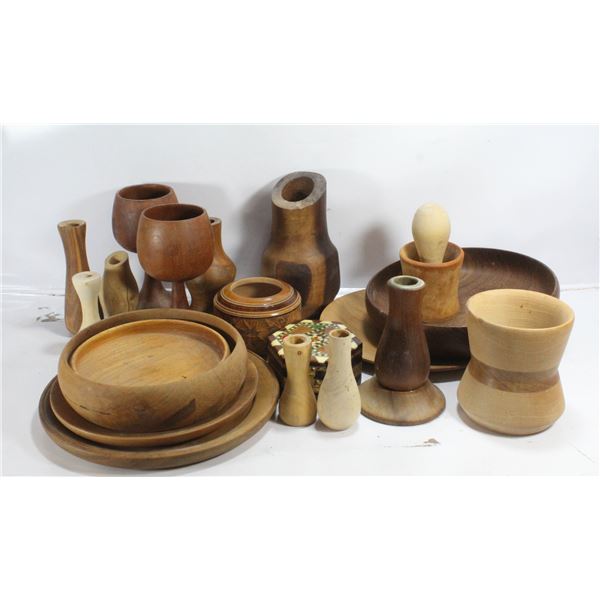 WOOD DECORATIVE LOT