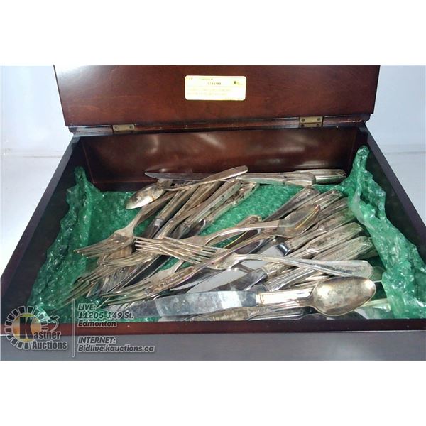 31 PIECE VINTAGE C P HOTEL SILVER CUTLERY IN CASE