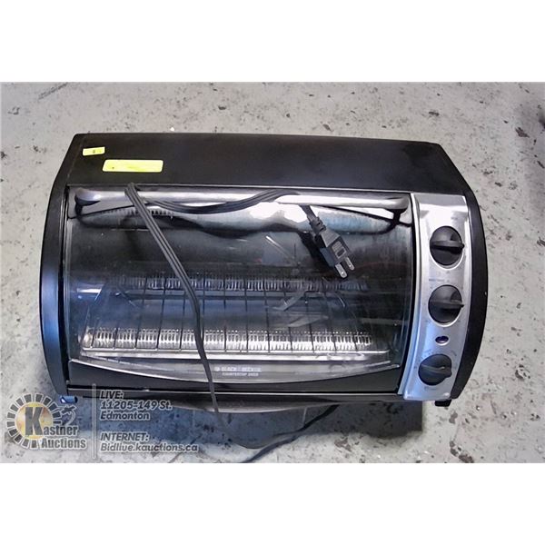 TOASTER OVEN, CAN BAKE 12' PIZZA