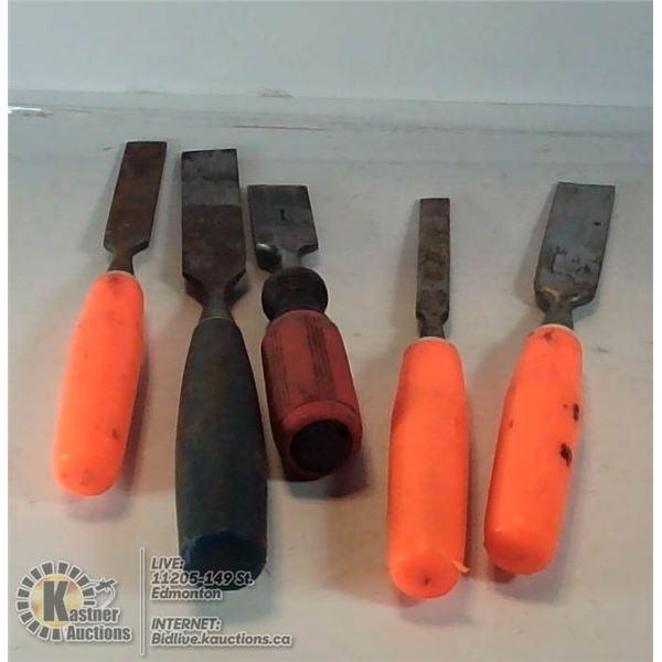 BOX WITH 5 CHISELS