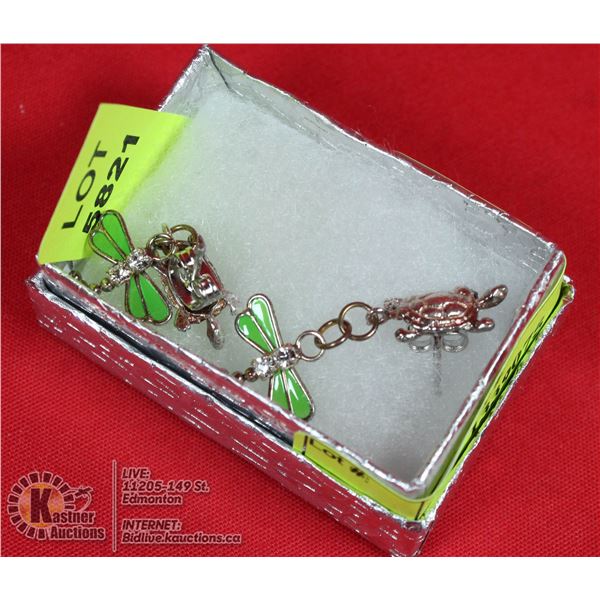 GREEN DRAGONFLIES W/TURTLE POST