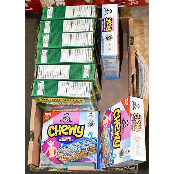 FLAT LOT OF GRANOLA BARS