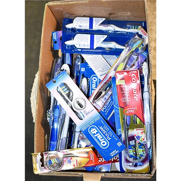 FLAT LOT OF BRAND NAME TOOTHBRUSHES
