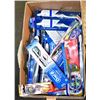 Image 1 : FLAT LOT OF BRAND NAME TOOTHBRUSHES