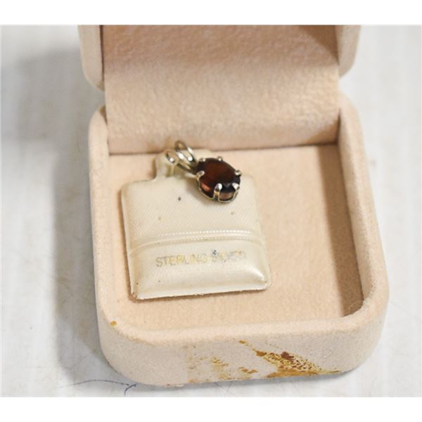 .925 STAMPED SILVER PENDANT WITH A GENUINE