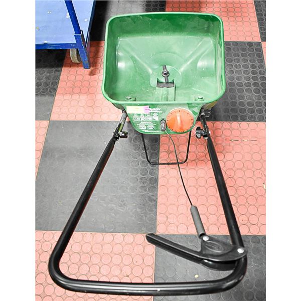SCOTTS FERTILIZER SPREADER