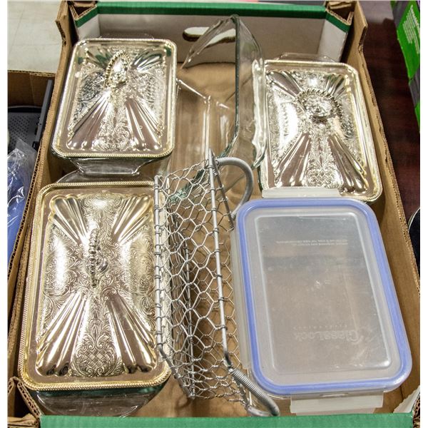 FLAT WITH 4 GLASS LOAF PANS - 3 WITH METAL