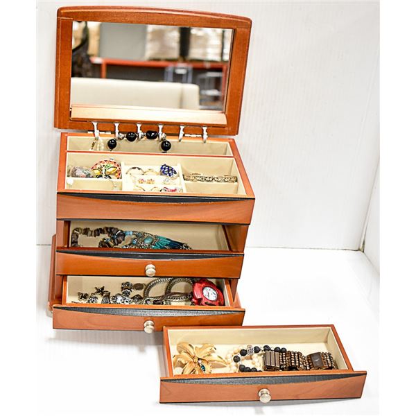 BROWN 3-DRAWER JEWELLERY BOX - HAS A