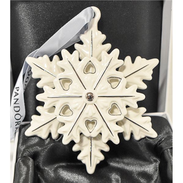 PANDORA CHRISTMAS SNOWFLAKE IN BOX