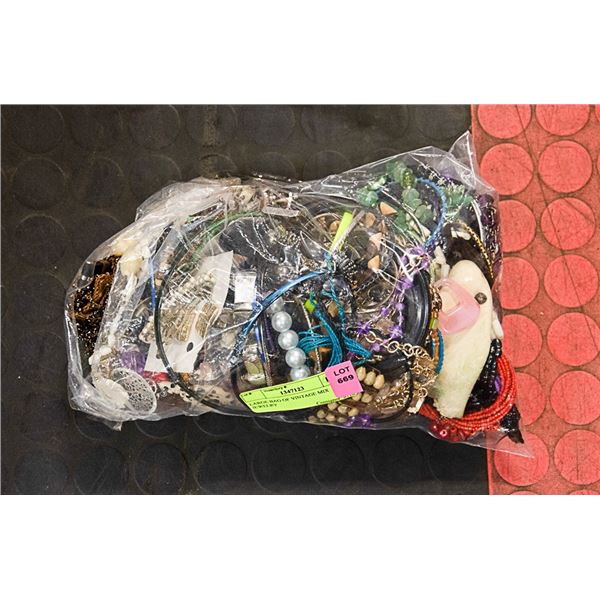 LARGE BAG OF VINTAGE MIX JEWELRY