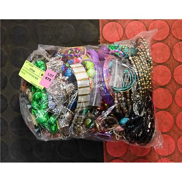 LARGE BAG OF VINTAGE MIX JEWELRY