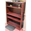 Image 1 : 4 FOOT WOOD TONE BOOK SHELF