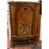 Image 1 : ANTIQUE RADIO CABINET- ONLY SHELVES INSIDE