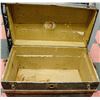 Image 3 : VINTAGE WOOD AND METAL STEAMER TRUNK