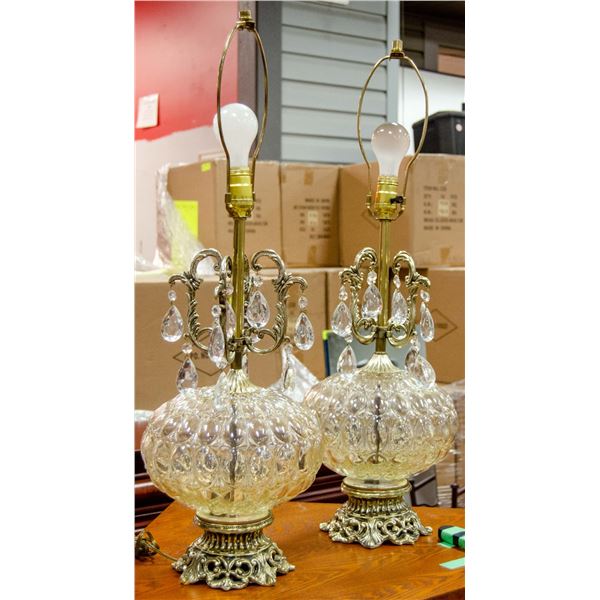 PAIR OF VINTAGE CARNIVAL GLASS LAMPS WITH HANGING
