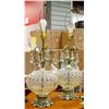 Image 1 : PAIR OF VINTAGE CARNIVAL GLASS LAMPS WITH HANGING
