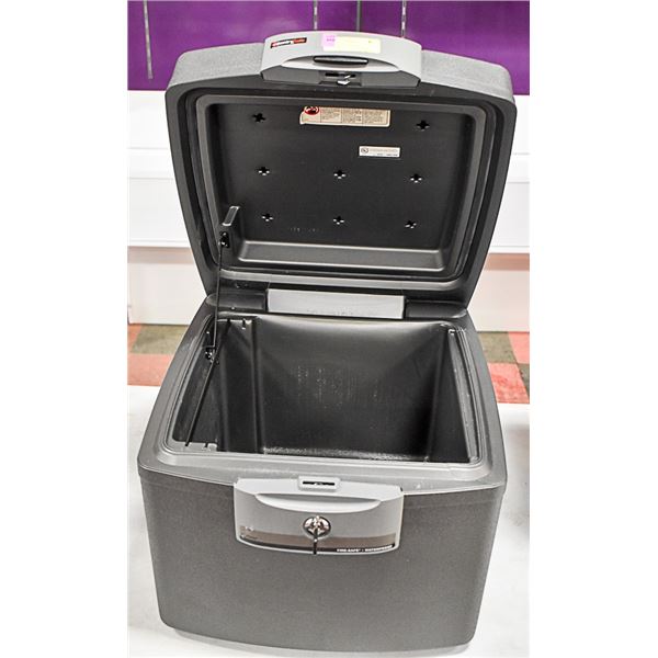 SENTRY SAFE, FIRE SAFE, WATERPROOF SAFE BOX WITH