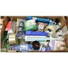 Image 1 : FLAT OF ASSORTED HOUSEHOLD HARDWARES & MORE