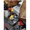 Image 4 : ESTATE PALLET OF ASSORTED AUTO PART, GAUGES AND
