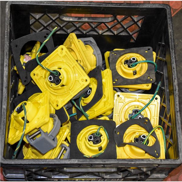 20 HUBBELL RECEPTACLE FEMALE (320R4W)