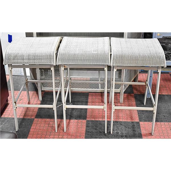 GLASS & METAL PATIO BAR WITH 3 STOOLS