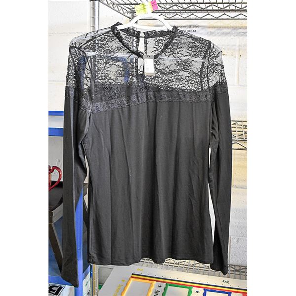 RW & CO LADIES BLACK TOP WITH LACE