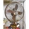 Image 1 : HOLMES HERITAGE COLLECTION TABLE FAN 12"