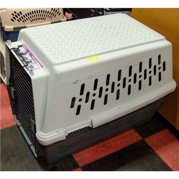 DOG CAGE 32" LONG X 24" WIDE X 24" HIGH