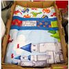 Image 1 : VINTAGE CHILDRENS PATCHWORK QUILT - "CASTLE